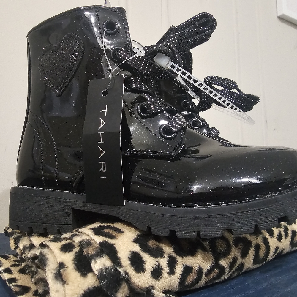 Tahari Girls Boots